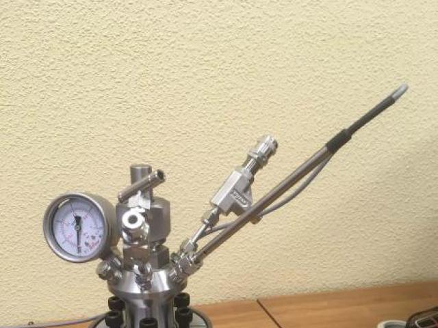 реактор с магнитной мешалкой на 350 мл