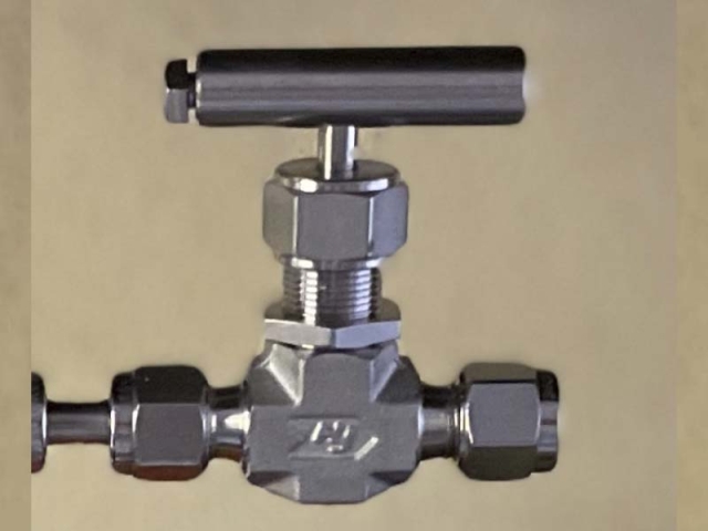 кран игольчатый