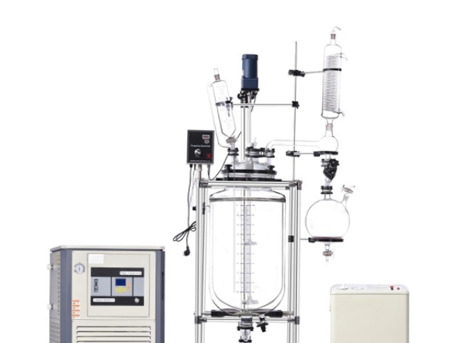 Стеклянные 100 литровые реакторы