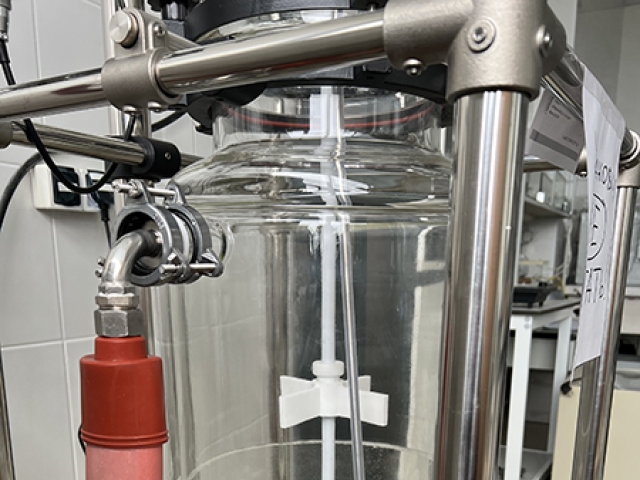 Пропеллерная двухуровневая регулируемая мешалка