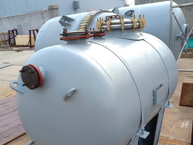  горизонтальный накопительный эмалированный бак от 3 000 до 100 000 литров